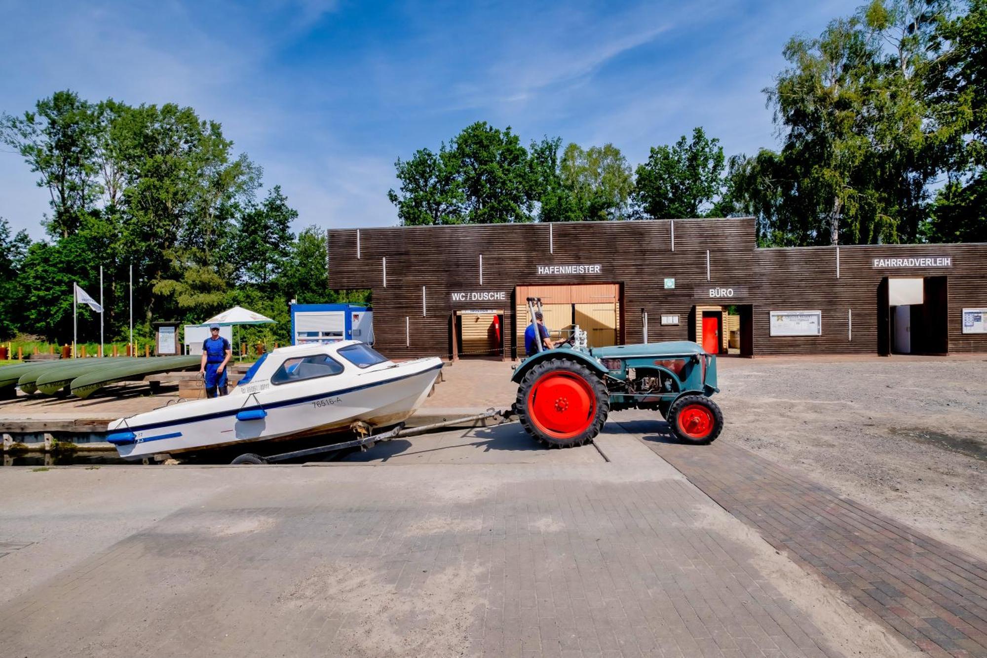 Precise Resort Marina Wolfsbruch Rheinsberg Exterior foto